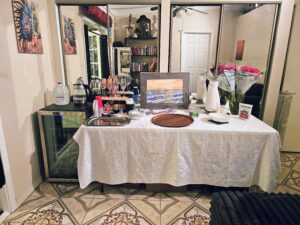 room for snacks and beverages at couples tantric experience with tantra practitioner Stacie Ysidro